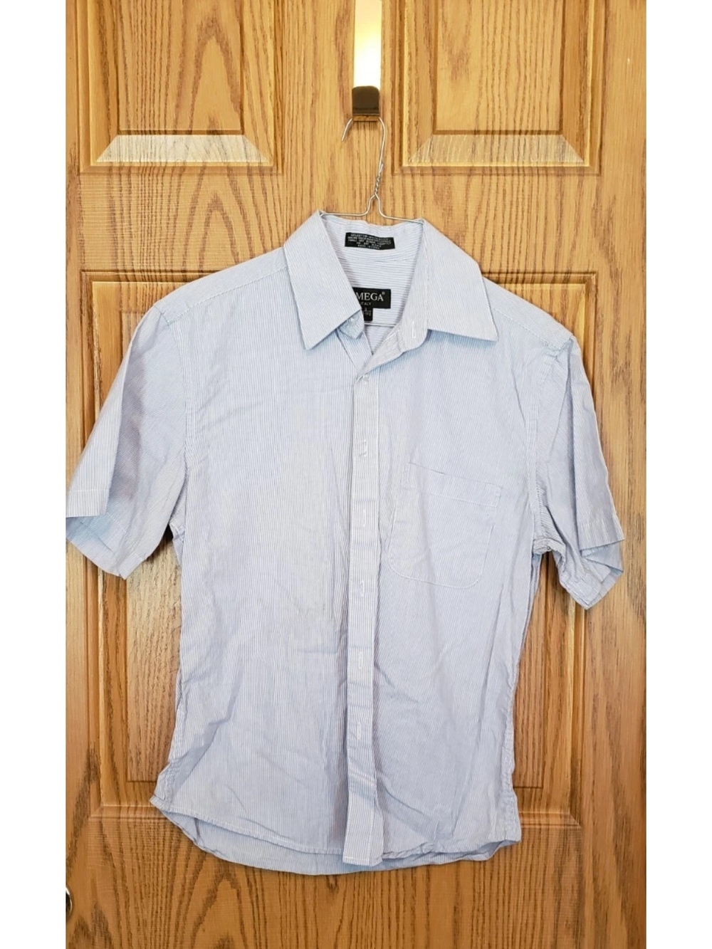 Omega Light Blue Pinstripe Short-Sleeve Button-Down Shirt. Small.